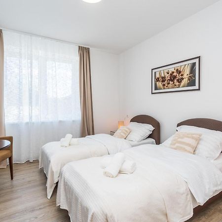 Perla Hradce Daire Hradec Králové Dış mekan fotoğraf